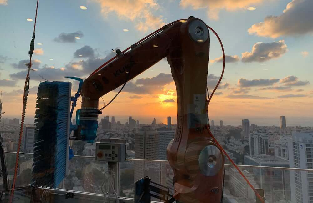 Alimak Group Joins Skyline Robotics to Revolutionize High-Rise Maintenance with Automation