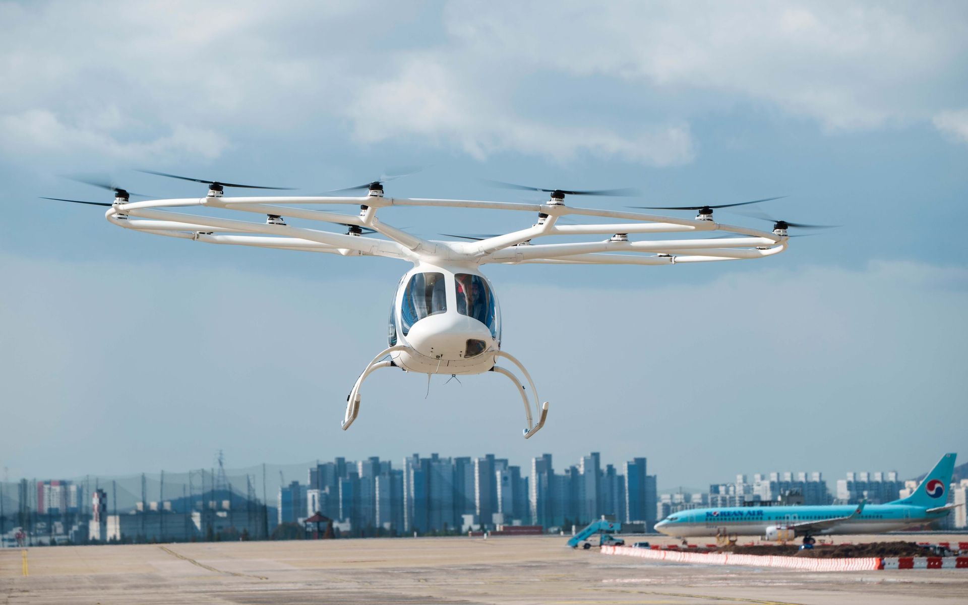 Flying Taxi Volocopter Completes First Piloted Flight in the U.S.